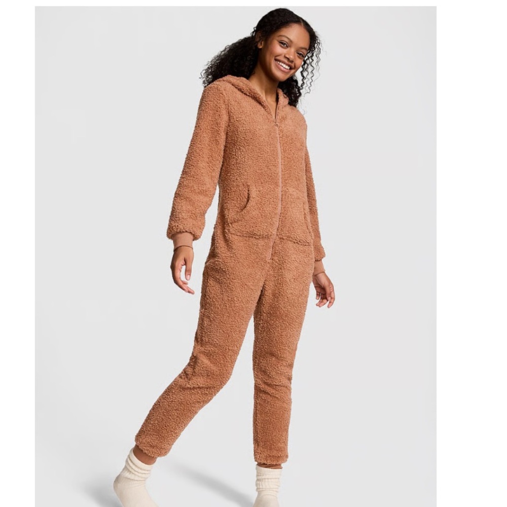 PINK Victoria's Secret Tan Sherpa Zip-Up onesie medium